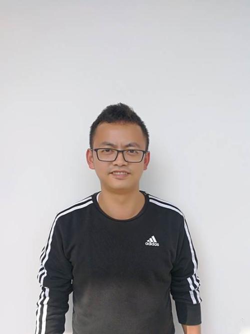 赵栗伟